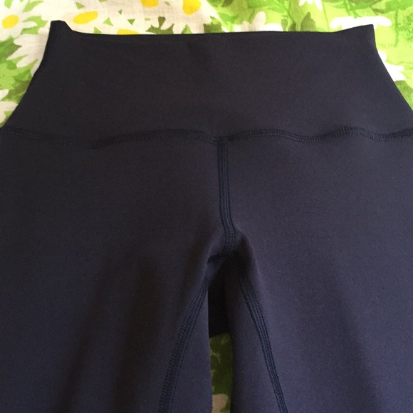 Lululemon Align 19” Navy Blue - Picture 4 of 8